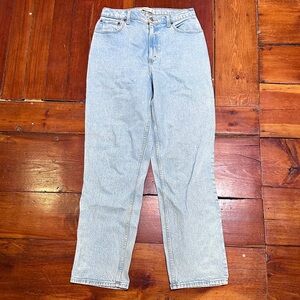 Abercrombie & Fitch Curve Love Ultra High Rise 90s Straight Jean